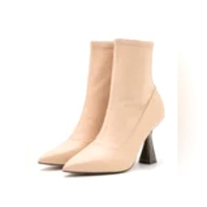 NWOB Ted Baker - STRETCH LEATHER HIGH HEELED ANKLE BOOTS